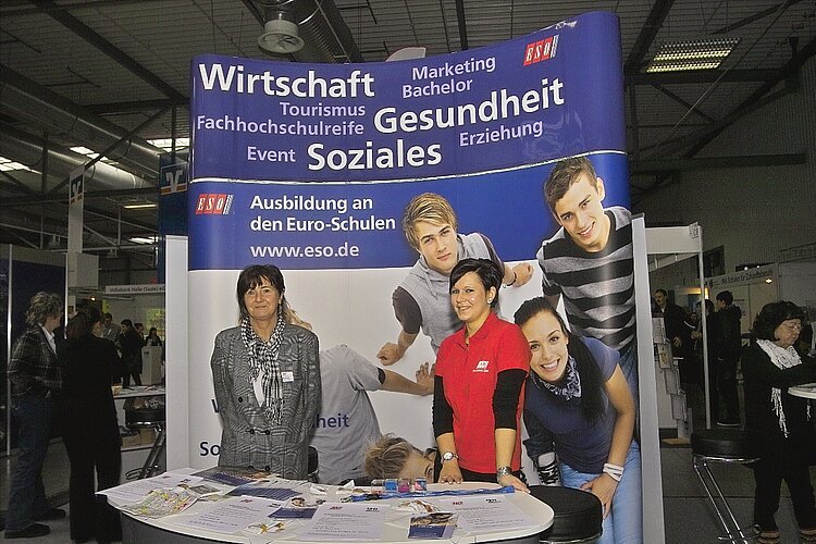 Euro-Schulen Halle auf der Bildungsmesse „Chance 2013“ Euro-Schulen Halle auf der Bildungsmesse „Chance 2013“