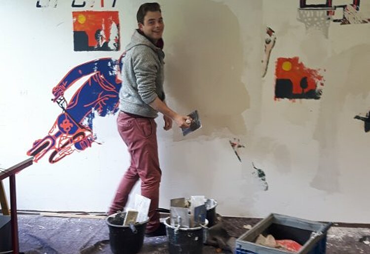 Projekte im handwerklichen Bereich in den Aktivierungshilfen "Kickstart" Projekte im handwerklichen Bereich in den Aktivierungshilfen "Kickstart"