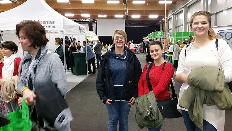 ESF-BAMF-Kursteilnehmerinnen auf Pflegemesse ESF-BAMF-Kursteilnehmerinnen auf Pflegemesse