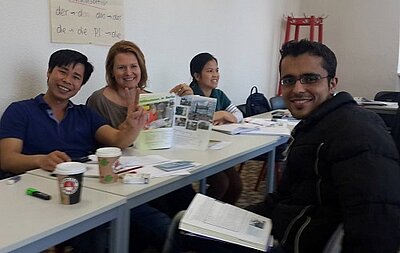 Teilnehmer des Integrationskurses planen „Eine Reise nach Berlin“ Teilnehmer des Integrationskurses planen „Eine Reise nach Berlin“-1