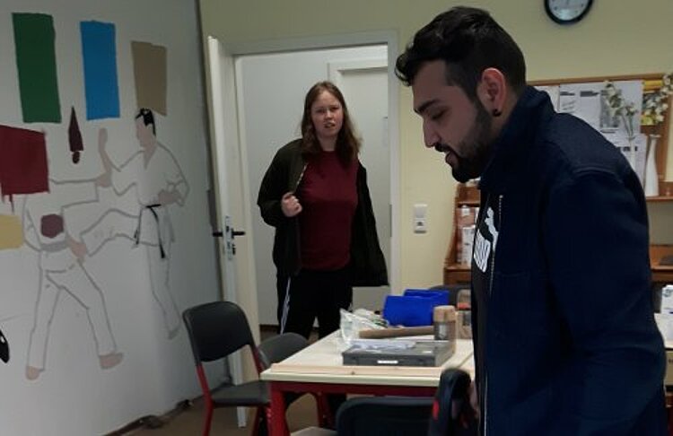 Projekte im handwerklichen Bereich in den Aktivierungshilfen "Kickstart" Projekte im handwerklichen Bereich in den Aktivierungshilfen "Kickstart"