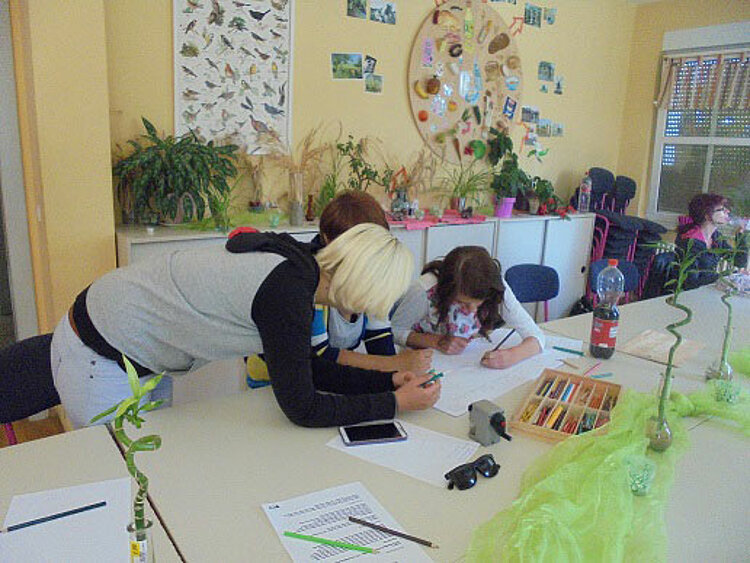 Projekttag in der Kinder- und Jugendfarm Hoyerswerda Projekttag in der Kinder- und Jugendfarm Hoyerswerda