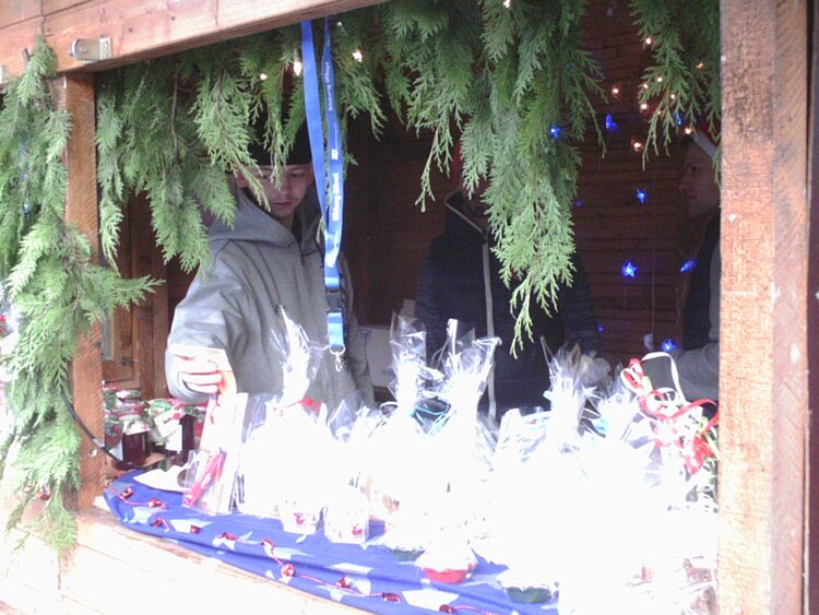 Projekt „Kickstart“ AH U25 auf dem Weihnachtsmarkt Iserlohn Projekt „Kickstart“ AH U25 auf dem Weihnachtsmarkt Iserlohn