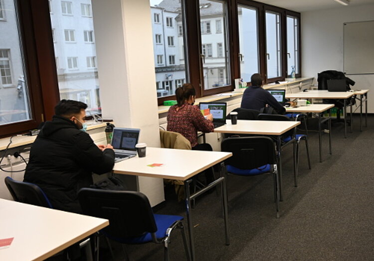 Projekt dialogP: Schüler*innen mit Landtagsabgeordneten im Gespräch Projekt dialogP: Schüler*innen mit Landtagsabgeordneten im Gespräch