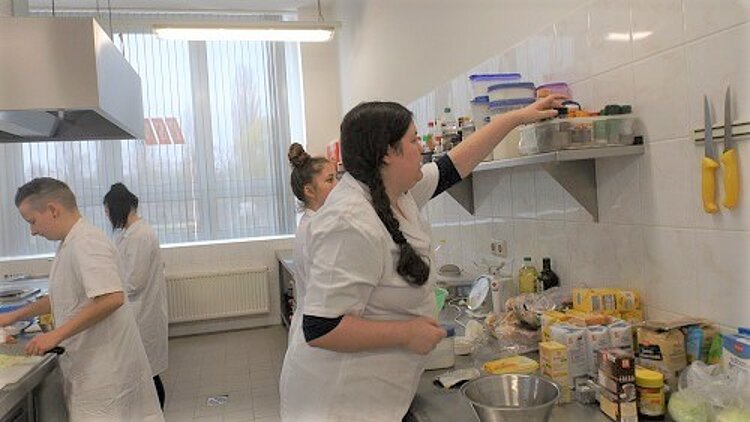 Projekttag in der Lehrküche der Aktivierungsmaßnahme U25 Projekttag in der Lehrküche der Aktivierungsmaßnahme U25