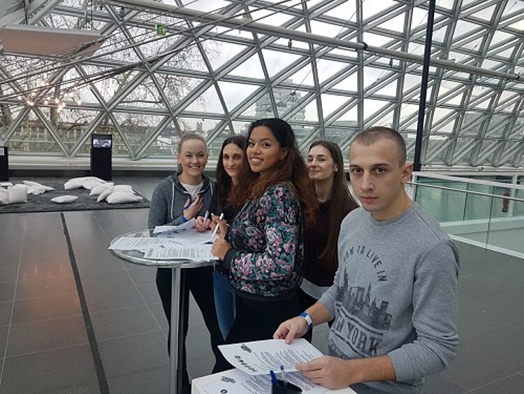 Ausflug des Integrationskurses nach Düsseldorf Ausflug des Integrationskurses nach Düsseldorf