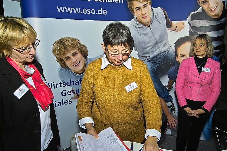 Euro-Schulen Halle auf der Bildungsmesse „Chance 2013“ Euro-Schulen Halle auf der Bildungsmesse „Chance 2013“