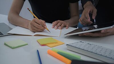 3 in 1: Schulabschluss, Jobcoaching und Sprachkenntnisse 3 in 1: Schulabschluss, Jobcoaching und Sprachkenntnisse