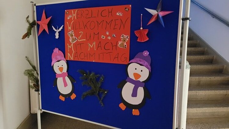 HoHoHo… Weihnachtliches Kinderfest an den Euro-Schulen Hohenstein-Ernstthal HoHoHo… Weihnachtliches Kinderfest an den Euro-Schulen Hohenstein-Ernstthal