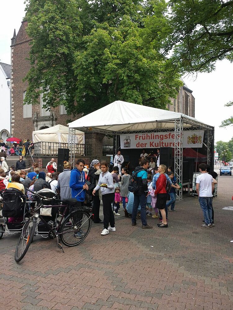 Spielend Deutsch lernen Spielend Deutsch lernen