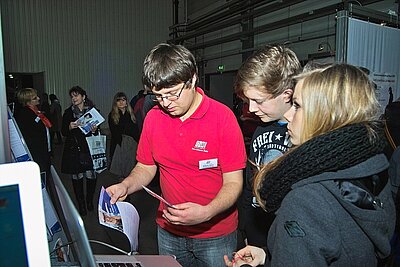 Euro-Schulen Halle auf der Bildungsmesse „Chance 2013“ Euro-Schulen Halle auf der Bildungsmesse „Chance 2013“-1
