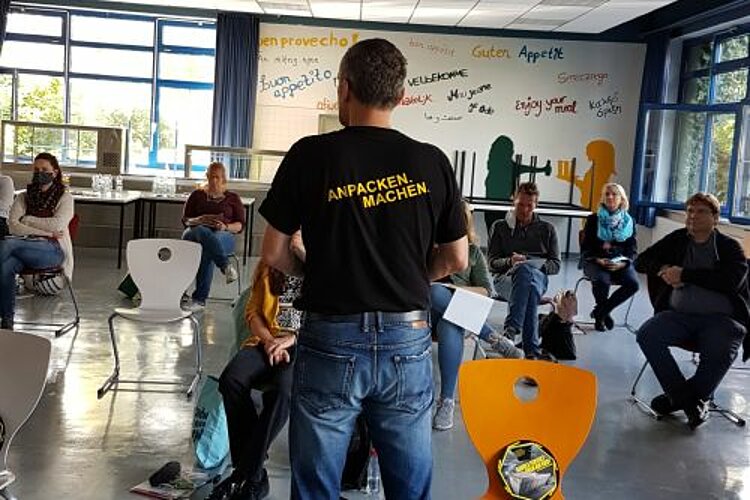 Mach was Handfestes! Das Handwerk für die Zukunft Mach was Handfestes! Das Handwerk für die Zukunft
