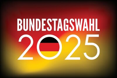 Auf einem schwarz-rot-goldenen Hintergrund stehen in weißer Schrift die Worte "Bundestagswahl 2025".