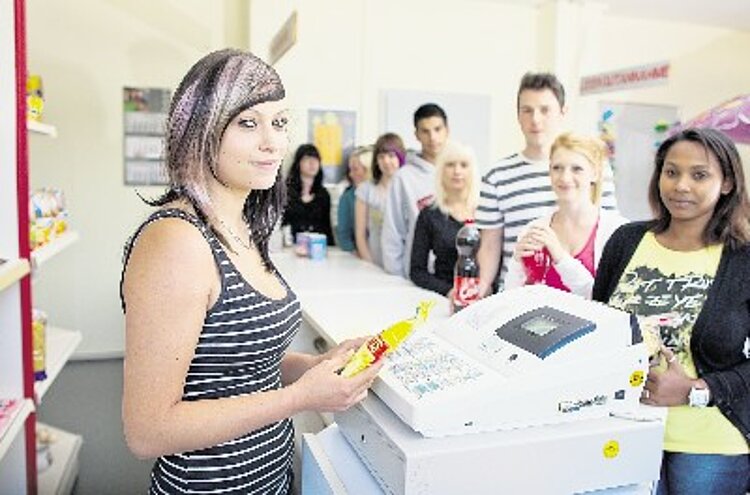 20 Jahre Euro-Schulen Hoyerswerda 20 Jahre Euro-Schulen Hoyerswerda