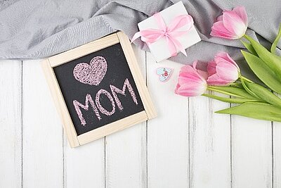 Grüße zum Mutter- und Vatertag Grüße zum Mutter- und Vatertag