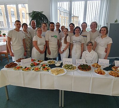 Verknüpfung von Sprache und Essen Verknüpfung von Sprache und Essen
