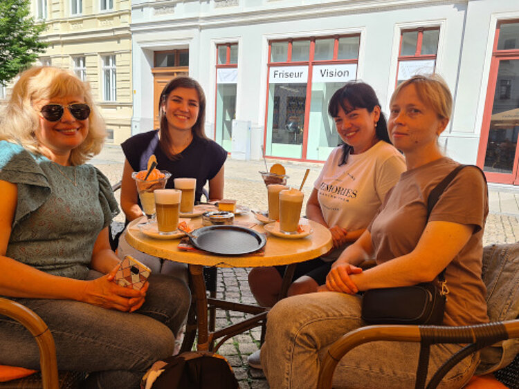Sprache in der Praxis angewandt – learning by doing Sprache in der Praxis angewandt – learning by doing