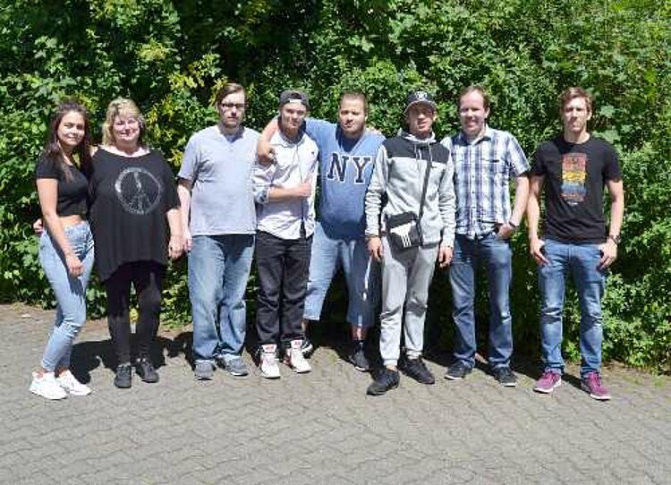Zeugnisse für Externen Hauptschulabschluss übergeben Zeugnisse für Externen Hauptschulabschluss übergeben