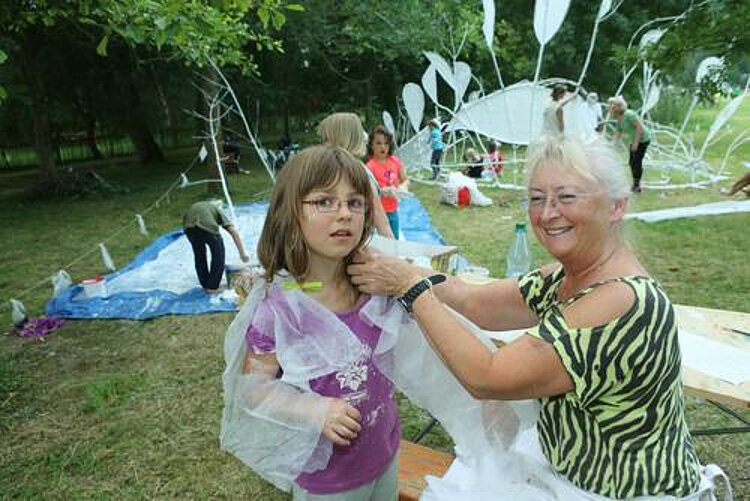 Auf der Überholspur: 30-jähriges Jubiläum von Ramona Wagner Auf der Überholspur: 30-jähriges Jubiläum von Ramona Wagner