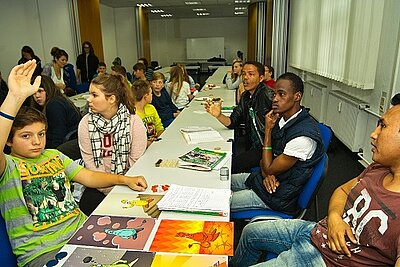 Mit interkultureller Begegnung zum Abbau von Ängsten und Vorurteilen beitragen! Mit interkultureller Begegnung zum Abbau von Ängsten und Vorurteilen beitragen!-1