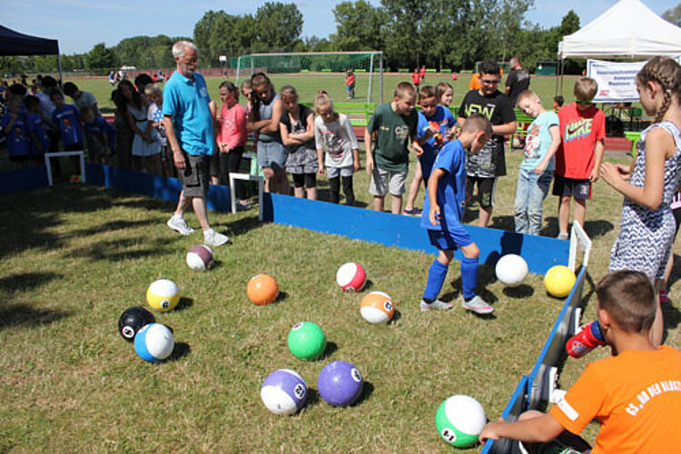 6. ESO-Masters-Fußballturnier der Grundschulen 6. ESO-Masters-Fußballturnier der Grundschulen