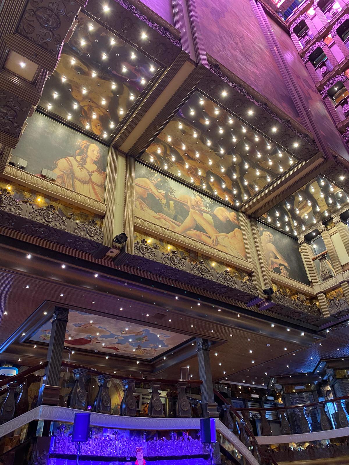 Touristisches Wissen erfahren bei der Schiffsbesichtigung der Carnival Pride Touristisches Wissen erfahren bei der Schiffsbesichtigung der Carnival Pride-2