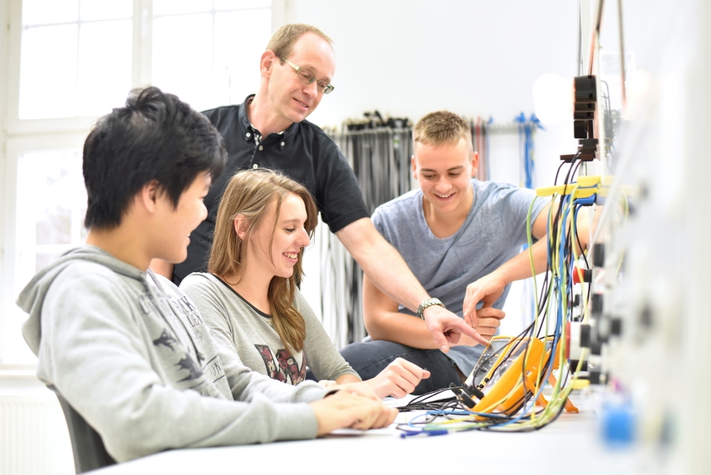 Entwicklung des Ausbildungsmarktes in 2020 Entwicklung des Ausbildungsmarktes in 2020-1