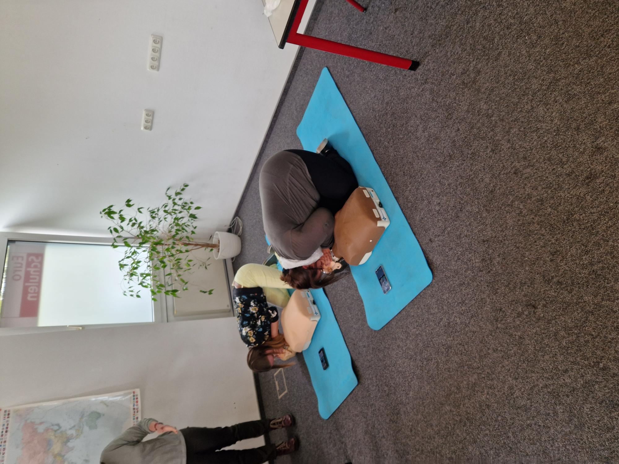 Erste Hilfe Kurs für unsere Mitarbeitenden Erste Hilfe Kurs für unsere Mitarbeitenden-15