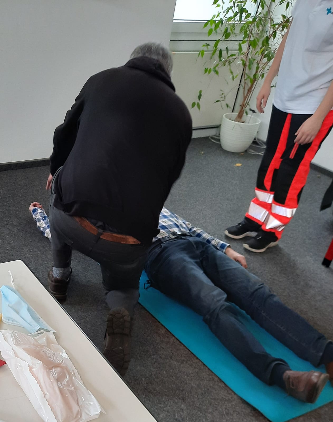 Erste Hilfe Kurs für unsere Mitarbeitenden Erste Hilfe Kurs für unsere Mitarbeitenden-8