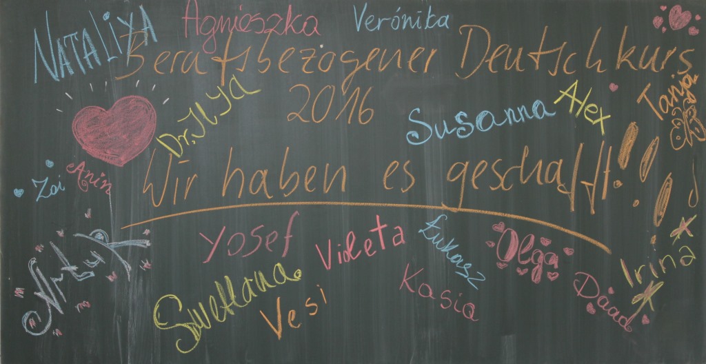 Glückliche ESF-BAMF-Kursteilnehmer Glückliche ESF-BAMF-Kursteilnehmer -7