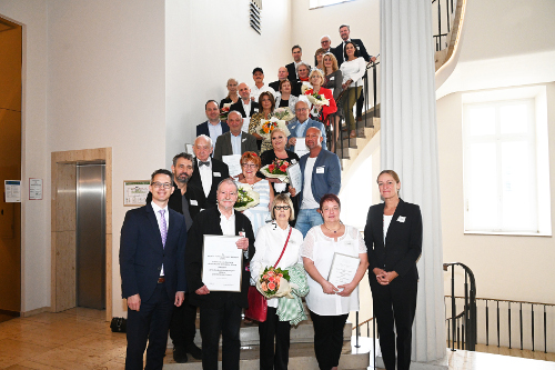 Euro-Schulen Wiesbaden für 25 Jahre erfolgreiche Unternehmensführung geehrt-1