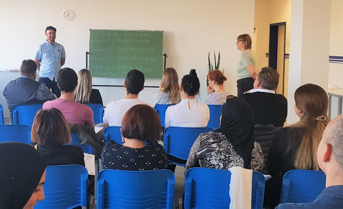 Projekt „Wege in die Gastlichkeit“ zum dritten Mal gestartet Projekt „Wege in die Gastlichkeit“ zum dritten Mal gestartet-1