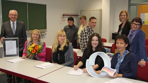 Zertifizierung der Euro-Schulen GmbH durch die Initiative ServiceQualität Deutschland Zertifizierung der Euro-Schulen GmbH durch die Initiative ServiceQualität Deutschland-1