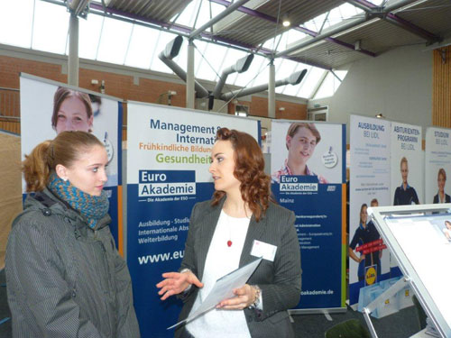 Zahlreiche Besucher bei Ausbildungsmesse in Rüsselsheim-1