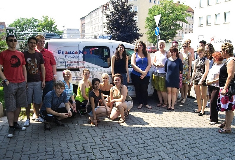 Das „France Mobil“ unterwegs in Halle! Das „France Mobil“ unterwegs in Halle!-2