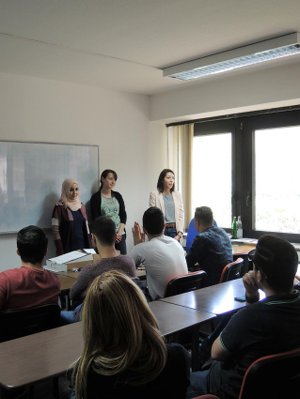 Abschied: Die ersten KompAS-Absolventen verlassen die Euro-Schulen Düsseldorf Abschied: Die ersten KompAS-Absolventen verlassen die Euro-Schulen Düsseldorf-11