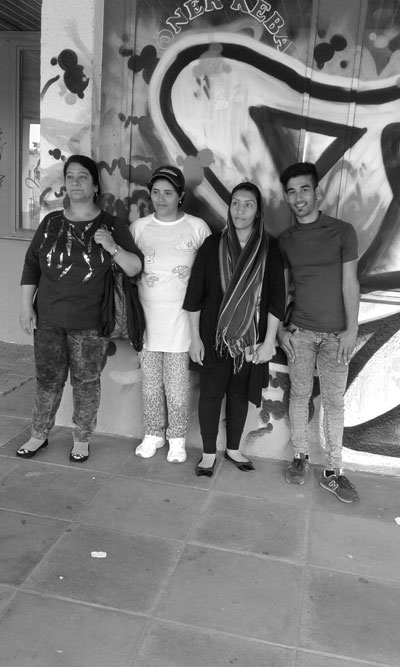 Projekt "WIR": Fotoausstellung eröffnet Projekt "WIR": Fotoausstellung eröffnet-2