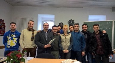 Einstiegskurs für Asylbewerber aus Syrien im Schloss Gleisenau/Ebelsbach Einstiegskurs für Asylbewerber aus Syrien im Schloss Gleisenau/Ebelsbach-1
