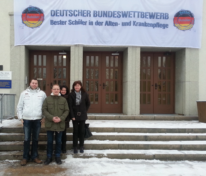 Bester Schüler in der Altenpflege gesucht Bester Schüler in der Altenpflege gesucht-1