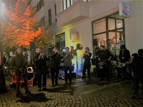 Konzert mit Statement: Straßen. Musik. Freunde.-2