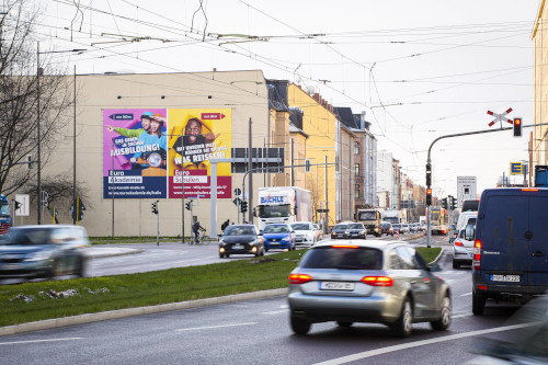 Neue Werbung für Euro Akademie und Euro-Schulen Halle „knallt“-4