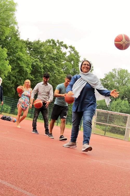 Basketball-Challenge für den Integrationskurs 76-6