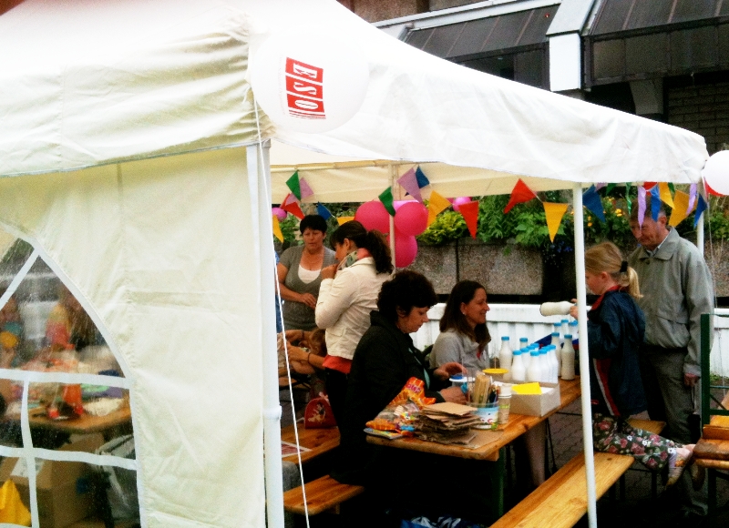 Angehende Erzieher und Sozialassistenten unterstützen das Kollefest Angehende Erzieher und Sozialassistenten unterstützen das Kollefest-2