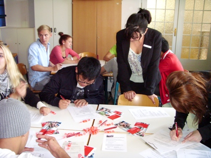 Berufs- und Studienorientierung: Messe der beruflichen Möglichkeiten Berufs- und Studienorientierung: Messe der beruflichen Möglichkeiten-1
