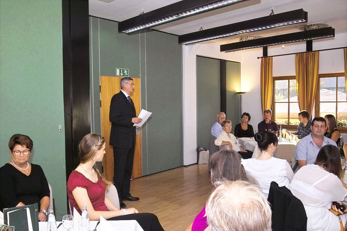 Abschied und Neuanfang im Fachbereich Physiotherapie Abschied und Neuanfang im Fachbereich Physiotherapie-2