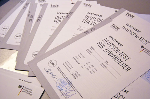 Feierliche Zeugnisübergabe im Integrationskurs Feierliche Zeugnisübergabe im Integrationskurs-7