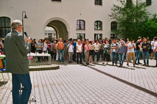 Schule ohne Rassismus – Schule mit Courage! Schule ohne Rassismus – Schule mit Courage!-8