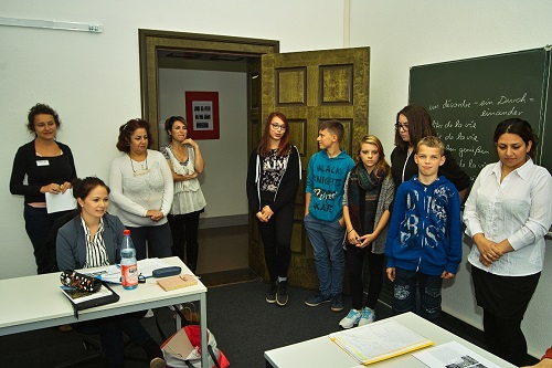 Mit interkultureller Begegnung zum Abbau von Ängsten und Vorurteilen beitragen! Mit interkultureller Begegnung zum Abbau von Ängsten und Vorurteilen beitragen!-12
