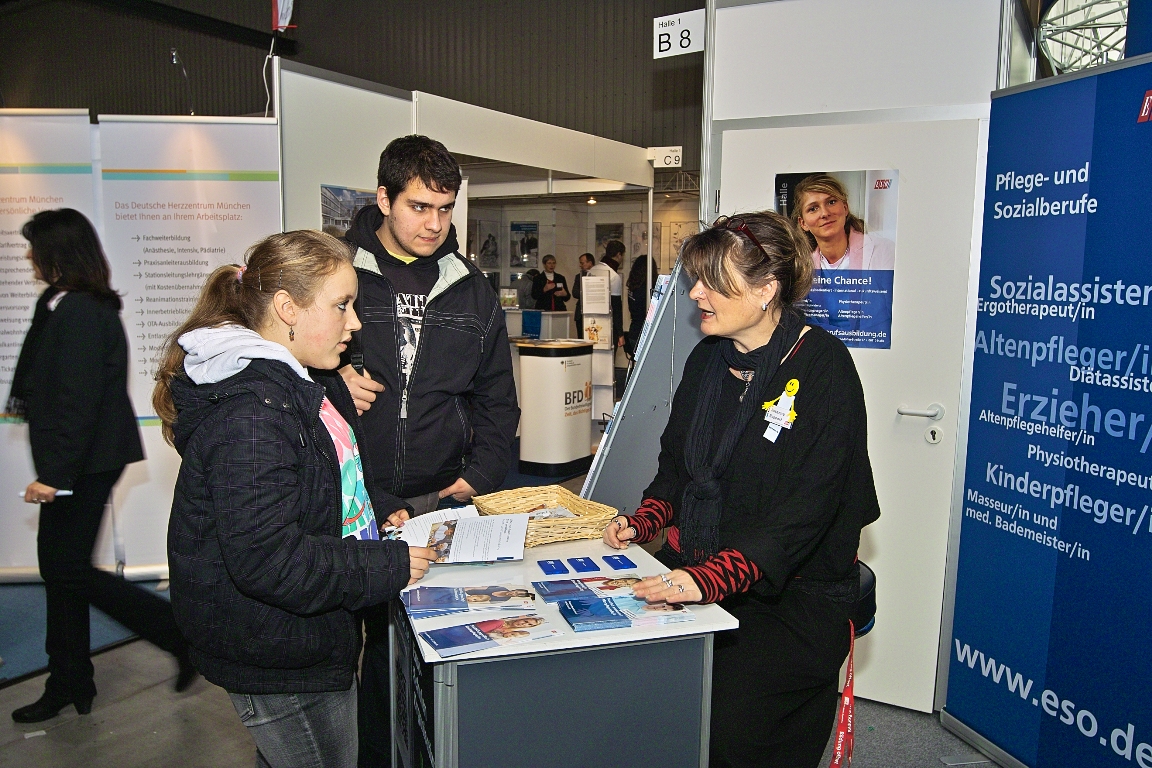 Euro-Schulen Halle auf der Bildungsmesse „Chance 2013“ Euro-Schulen Halle auf der Bildungsmesse „Chance 2013“-17