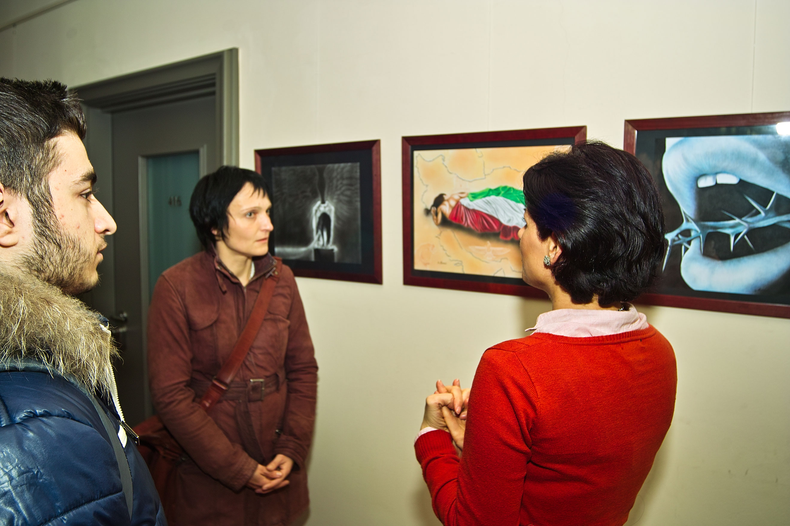 Deutschkursteilnehmerin aus dem Iran stellt Kunstwerke aus Deutschkursteilnehmerin aus dem Iran stellt Kunstwerke aus-6